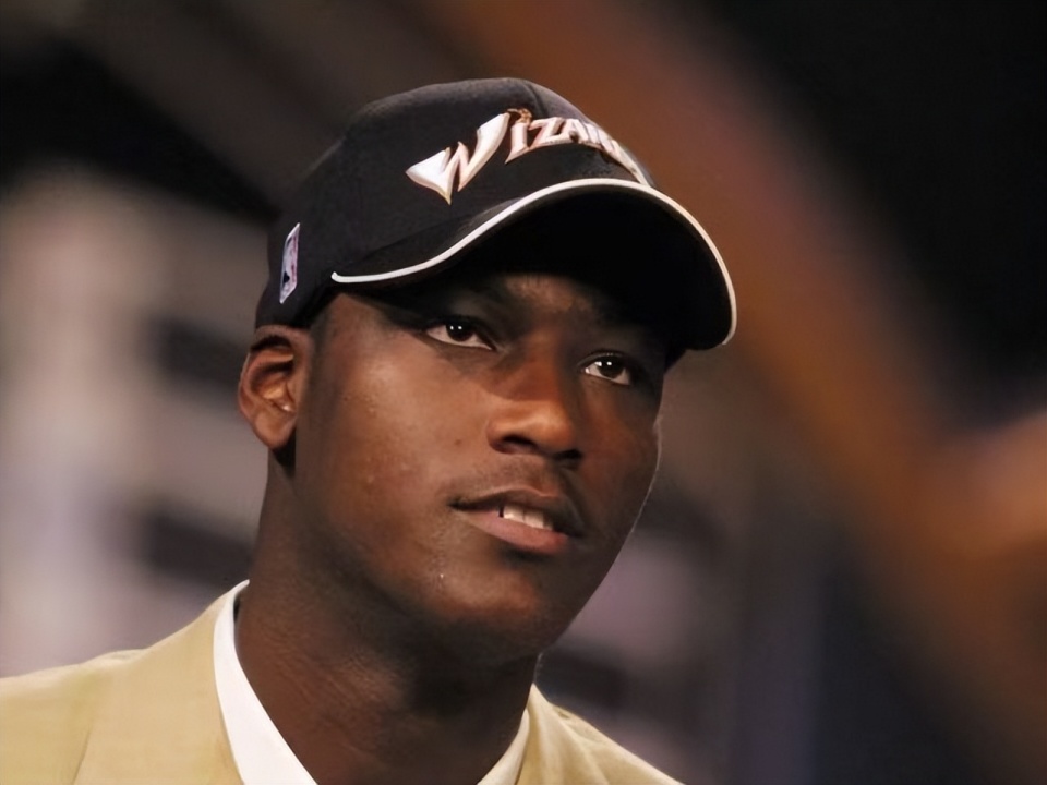 MOrd, 会和经济上, 结果却成了