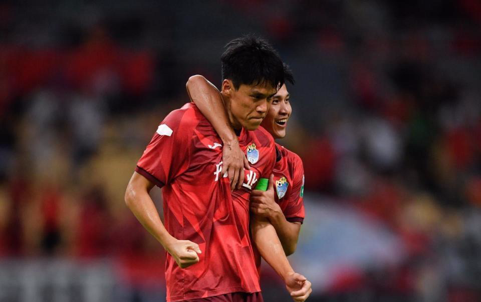 dingy, 上的首座冠