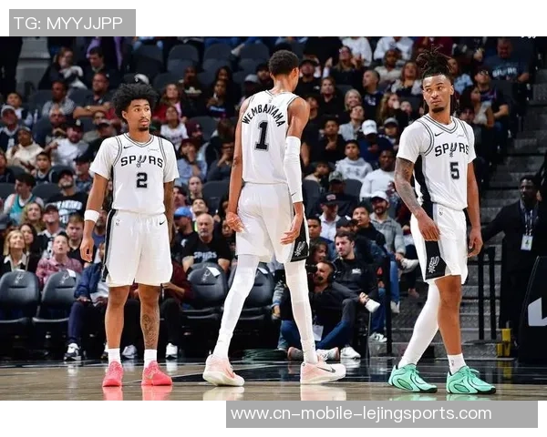 火箭队与马刺队在2018年十月八日的精彩对决回顾与分析