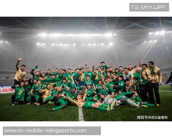 国安以足协杯冠军收官却难掩球队最大危险？新赛季想冲冠困难重重